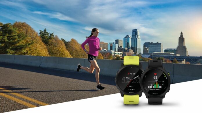 Garmin Forerunner 55 und Garmin Forerunner 945 LTE