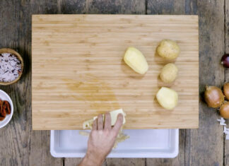 cleenbo Schneidebrett XXL mit Auffangschale cleenbo Schneidebrett XXL mit Auffangschale